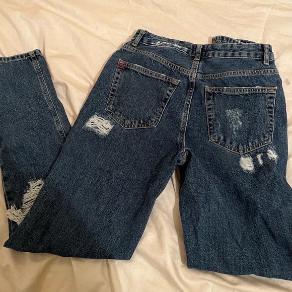 Urban Outfitters BDG High Rise Mom Jeans Medium Wash - Picture 6 of 7